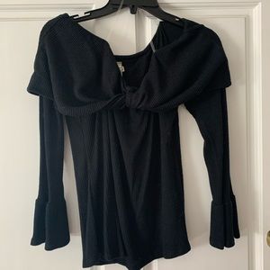 Knit off the shoulder slim fit top